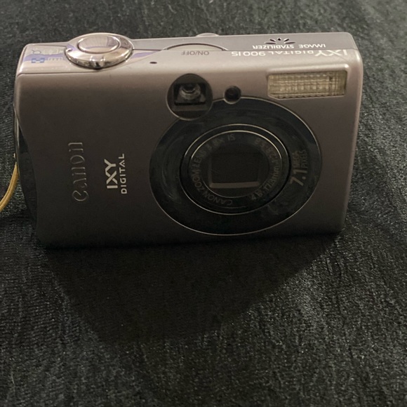 Canon IXY DIGITAL camera - Picture 5 of 14